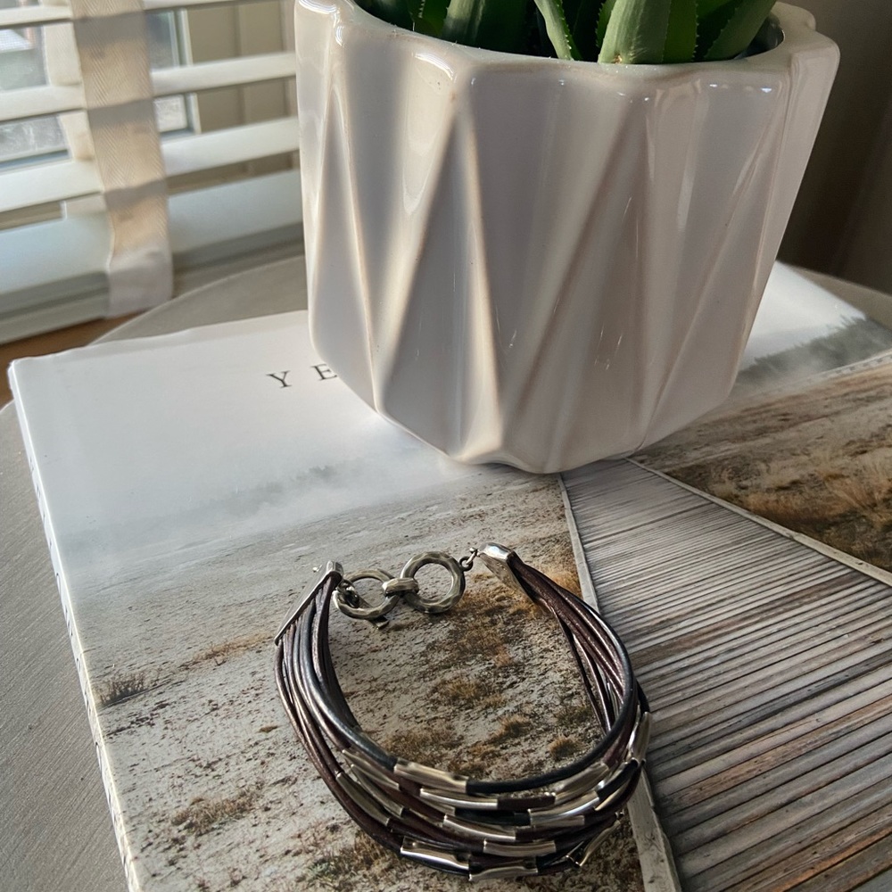 Silpada “speed of light” B2183 leather and 925 silver bracelet.
